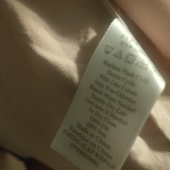 Everlane 100% Silk Wrap Pink Rose - Picture 5 of 5